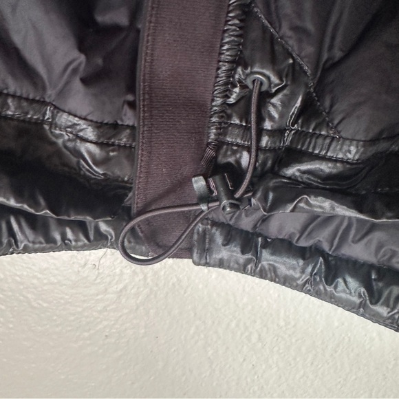 Helly Hansen 
Odin Insulator Jacket Women's Black Primaloft Sz XS pockets $280 - Picture 13 of 15